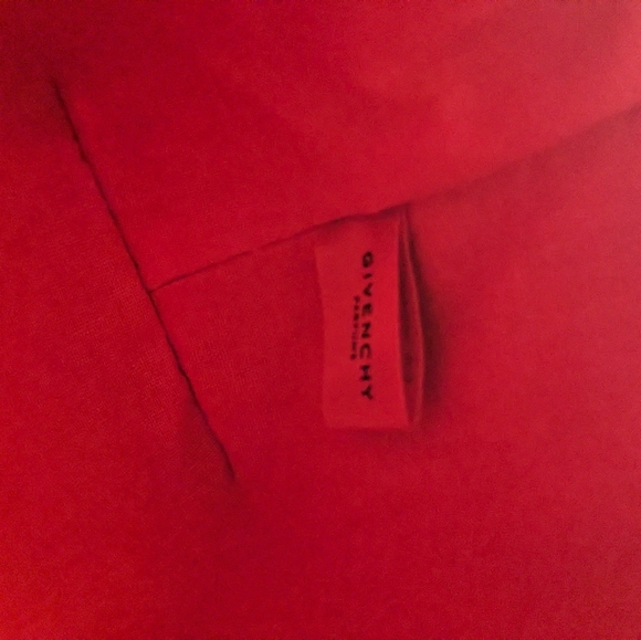 Givenchy - Picture 5 of 8